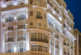 Melia Plaza Valencia allows 18 year olds to book a room