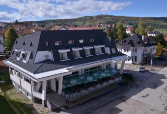 Hotel Lane has Smoking/Balcony rooms