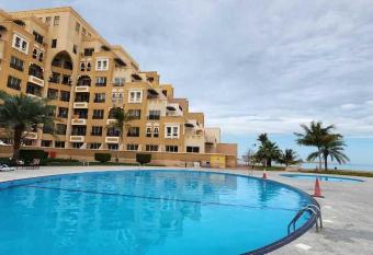 Bab Al Bahar Residence - Nexus Holiday Homes allows 18 year olds to book a room