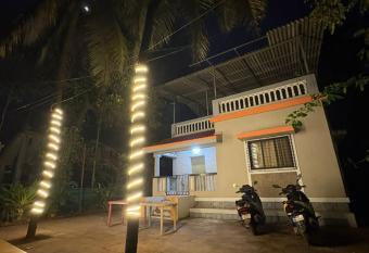 Rushi Villa has Smoking/Balcony rooms