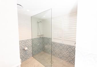 The Beachcomber Hotel & Resort, Ascend Hotel Collection allows 18 year olds to book a room