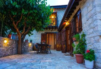 Omodos Village Houses has Balcony rooms