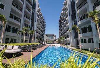 BEACH Condo Mae Phim has Balcony rooms