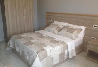 Hotel Pernoca has Smoking rooms