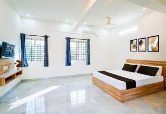 Hotel O MR SPIRITS BOARDING AND LODGING allows 18 year olds to book a room