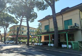 Hotel Flowers has Balcony rooms