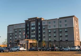 Hampton Inn & Suites by Hilton Bolton allows 18 year olds to book a room
