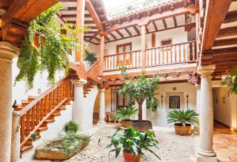 Posada del Tio Juan  n has Balcony rooms