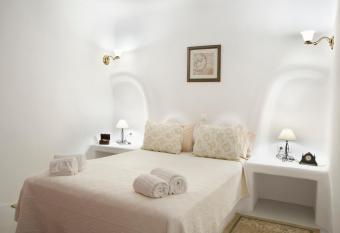Eleni s Village Suites has Balcony rooms