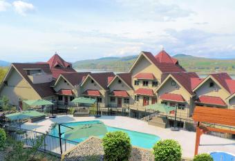 The Castle at Swan Lake allows 18 year olds to book a room