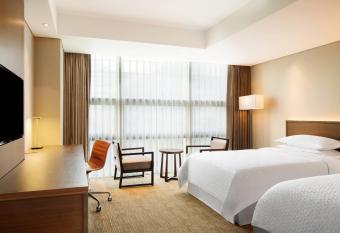 Four Points by Sheraton Josun, Seoul Station allows 18 year olds to book a room