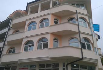 Hostel Havana allows 18 year olds to book a room