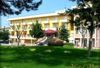 Hotel Poli has Balcony rooms