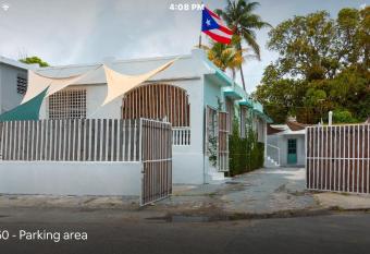 Calle Hollanda 3 Bedroom Home has Balcony rooms