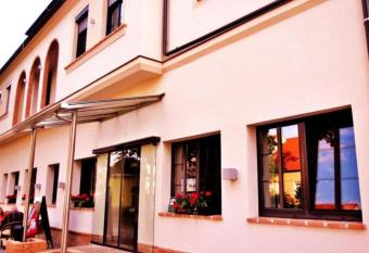 Hotel-Restaurant-Vinothek Felix Sommer has Balcony rooms