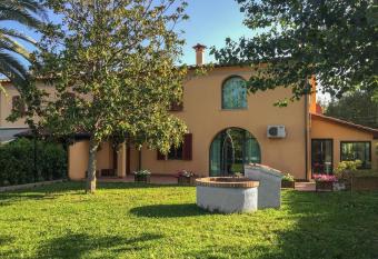 Il Casale Relais allows 18 year olds to book a room