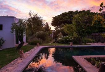 Onse Rus Guesthouse has Balcony rooms