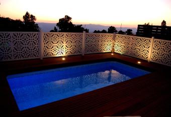 Zimmerke allows 18 year olds to book a room