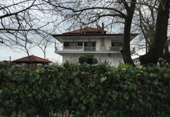 Litsa Haus Estate Residences & Suites has Balcony rooms