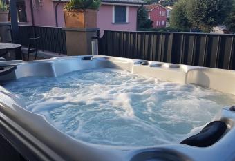 Casa Vacanze i Melograni has Balcony rooms