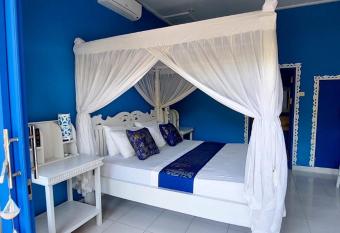 The Shooting Star Homestay has Balcony rooms