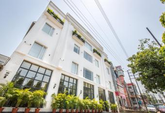 Hotel Asansol International allows 18 year olds to book a room