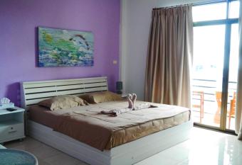 Da Puccio Rawai Guesthouse has Balcony rooms