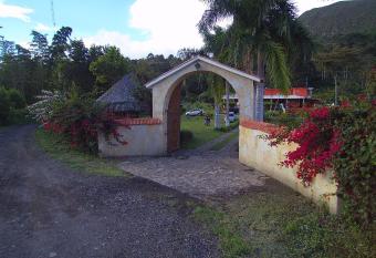 Finca Cafetera Las Mercedes allows 18 year olds to book a room