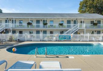 Seacoast Motel has Balcony rooms