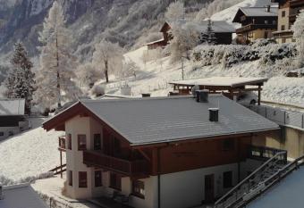 Chalet Maiskogel Kaprun has Balcony rooms