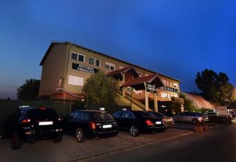 Bed and Breakfast Meridiana allows 18 year olds to book a room