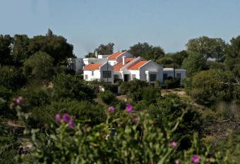 La Morada Aparts & Suites allows 18 year olds to book a room