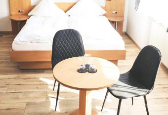 Hotel & Gasthof Wagner allows 18 year olds to book a room