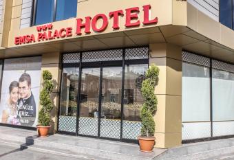 Emsa Palace Hotel has Balcony rooms