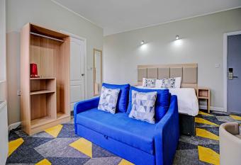 Weaste Hotel, West Manchester allows 18 year olds to book a room