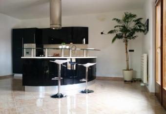 Apartment Camellie has Balcony rooms