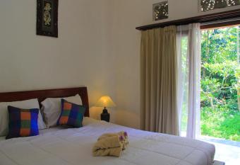 Sila Urip Guest House allows 18 year olds to book a room