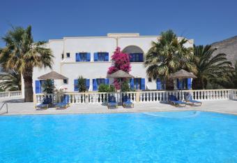 Nikolas Villas has Balcony rooms