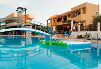 Nikos Villas has Balcony rooms