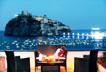 Hotel Ulisse allows 18 year olds to book a room