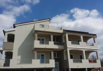 Antodo Relax allows 18 year olds to book a room