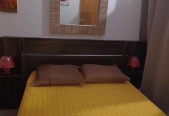 Charmant bungalow    MOULE has Balcony rooms