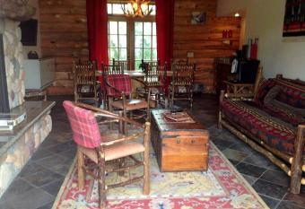 Finger Lakes Lodging has Balcony rooms