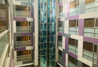 Hotel Formosa allows 18 year olds to book a room