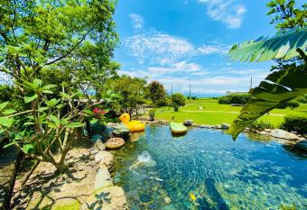 Yun Tien Feng Chuan B&B has Balcony rooms