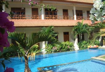 Villa Jaya has Balcony rooms