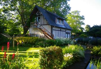 G  te de l Aug  rois has Balcony rooms