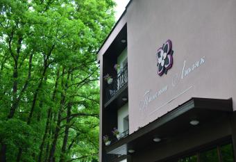 Boutique Hotel Lyulyak has Balcony rooms