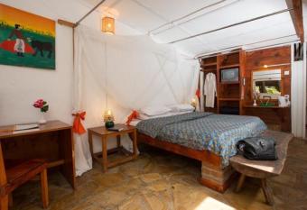 Outpost Lodge has Balcony rooms