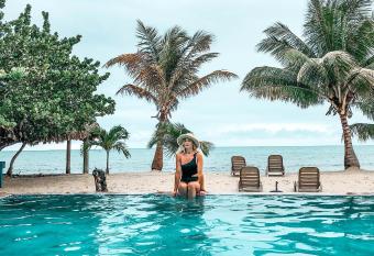 Mariposa Belize Beach Resort allows 18 year olds to book a room